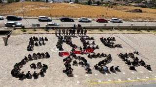 Ahlatta öğrenciler zulme sessiz kalmadı