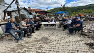 AK Parti Gediz teşkilatı, yangın mağdurlarıyla bir araya geldi