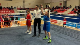 Akdeniz Belediye Spordan Kayseride şampiyonluk geçidi