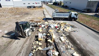 Akdeniz Belediyesi ekipleri aynı bölgede tonlarca çöp ve hurda topladı