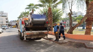 Akdenizde çöp konteynerleri dezenfekte ediliyor