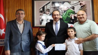 Akşehirli minik yüreklerden anlamlı bağış