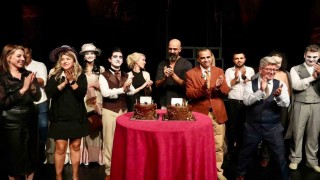 Alanya Belediye Tiyatrosu yeni sezonun ilk prömiyerini yaptı