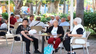 Alanya Emekli Kahvesine emeklilerden ilgi