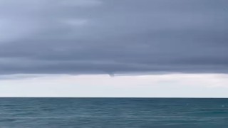 Alanyada denizde hortum çıktı