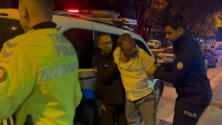 Alkollü sürücü patlak lastikle kaçtı, polisi peşinde pervane etti: Lahmacunu 80 liraya satıyorum