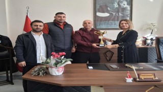 Altıntaş MEM takımı kurumlararası basketbol turnuvasında Kütahya birincisi