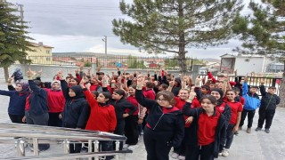 Altıntaş Mustafa Kemal Ortaokulu öğrencilerinden Filistine destek