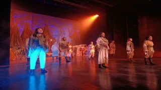 ANA-DOLU Milli Mücadelenin cesur ve kayıp kadınları Karsta sahnelendi