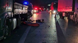 Anadolu Otoyolunda feci kaza: Genç tır şoförü lastik değiştirirken başka bir tırın altında kaldı