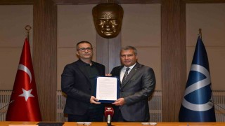 Anadolu Üniversitesi ve Yunus Emre Enstitüsü arasında iş birliği protokolü imzalandı