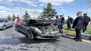 Anahtar Parti konvoyunda trafik kazası