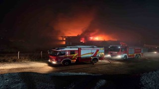 Ankarada boya dönüşüm fabrikasında yangın