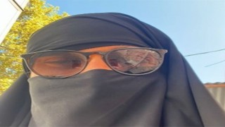 Ankarada çarşafla gezen erkek şahıs gözaltına alındı