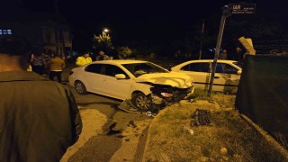 Ankarada iki otomobil kafa kafaya çarpıştı: 2 yaralı