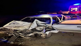 Ankarada otomobil traktöre çarptı: 1 ölü, 1 yaralı