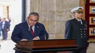 Ankaranın Başkent oluşunun 102nci yılında binlerce Keçiörenli Anıtkabiri ziyaret etti