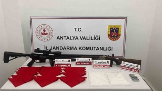 Antalyada 200 bin kullanımlık uyuşturucu madde ele geçirildi