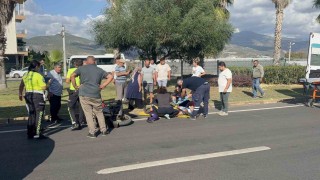 Antalyada okul servisiyle çarpışan motosikletli ağır yaralandı
