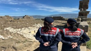 Antik kentte jandarma devriyesi