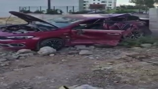 Araçlar hurdaya döndü, 2 kişi yaralandı