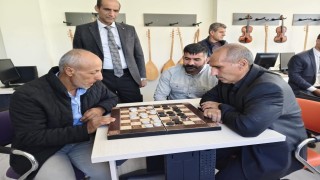 Arıcaktaki Dama Turnuvasında  yarı final heyecanı