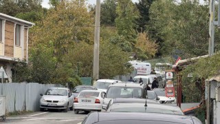 Arnavutköyde feci ölüm: Kamyonun dorsesinin altında kalan adam hayatını kaybetti