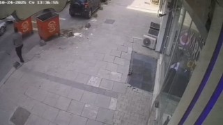 Arnavutköyde şiddetli rüzgar nedeniyle vatandaşlar zor anlar yaşadı, çöp konteyneri kaydı