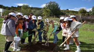 Atakumlu çocuklar yeşil nesil için sahada
