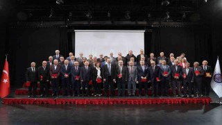 Atatürk Üniversitesinde kurumsal vefa ve hizmet ödülleri ile emek ve vefaya vurgu