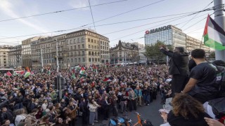 Avrupada İsrailin Küresel Sumud Filosuna müdahalesine karşı binlerce kişi sokaklara döküldü