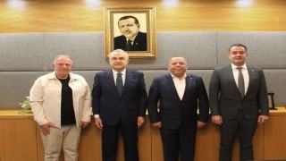 Aydının CHPli başkanlarından AK Partili vekile sürpriz ziyaret