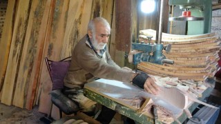 Baba mesleğini 62 yıldır sürdürüyor