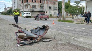 Bafrada kamyon ile pikap çarpıştı: 1 yaralı