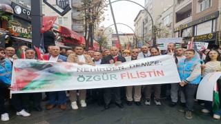 Bağcılarda Nehirden Denize Özgür Filistin yürüyüşü