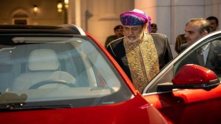 Bakan Kacır: Anadolu kırmızısı Togg, Türkiye-Umman dostluğunun simgelerinden biri oldu