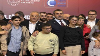 Bakan Tekin: Özel rehabilitasyon merkezlerinde eğitim desteği verdiğimiz yaklaşık 600 bin özel eğitim öğrencimiz var