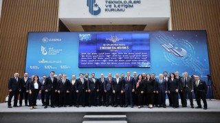 Bakan Uraloğlu: Türkiyeyi iletişimde ileriye taşıyacak 5G ihalemizi gerçekleştirdik