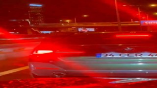 Bakırköyde bir maganda trafikte tartıştığı kadın sürücüyü böyle darp etti