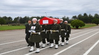 Balıkesirdeki silahlı saldırıda yaşamını yitiren uzman çavuş için askeri tören düzenlendi