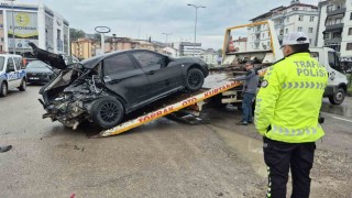 Bartında feci kaza: 1 ölü, 2 yaralı