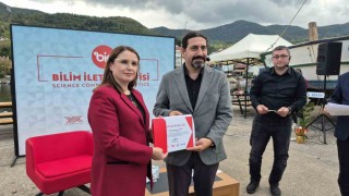 BARÜnün bilim kafe etkinliğinde ahşap gemiciliğin tarihçesi anlatıldı