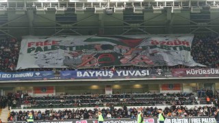 Başakşehir taraftarından Filistine destek
