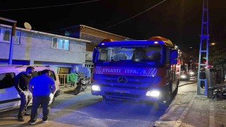 Başakşehirde 3 katlı binada yangın paniği