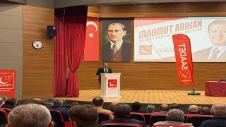 Başkan Altundan Davutoğluna sert eleştiri: Siyaset hatıralar albümü değildir