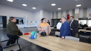 Başkan Büyükkılıç; Engelsiz Yaşam Merkezini ziyaret etti