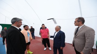 Başkan Büyükkılıçtan yeni balon tenis kortlarına inceleme