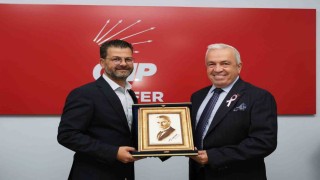 Başkan Şadi Özdemirden CHP Nilüfer İlçe Yönetimine hayırlı olsun ziyareti