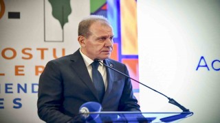 Başkan Seçer: Kadınların önündeki engeller kalktığında kentlerin de ufku genişler