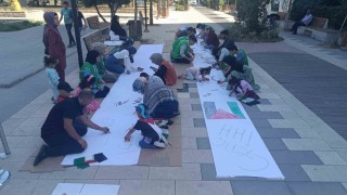 Batmanda İsrailin Gazze saldırılarına çizimlerle tepki gösterildi